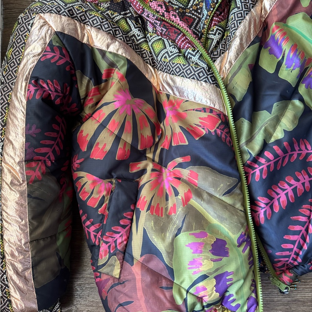 FARM Rio Multicolor Patterned Puffer Jacket - Picture 3 of 5